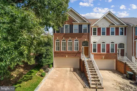 20604 Glenmere Sq, Sterling, VA 20165