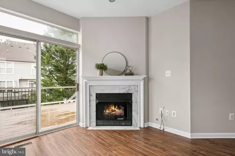 44246 Mossy Brook Sq, Ashburn, VA 20147 photo 12