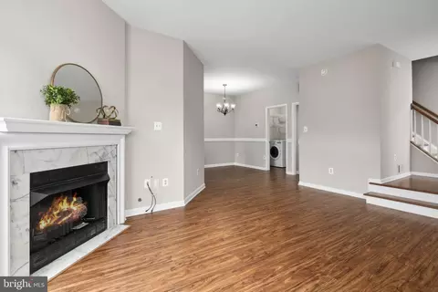 44246 Mossy Brook Sq, Ashburn, VA 20147 photo 13