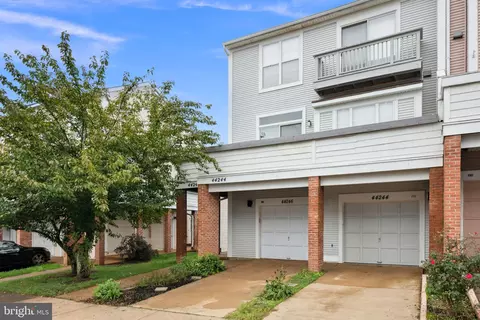 44246 Mossy Brook Sq, Ashburn, VA 20147