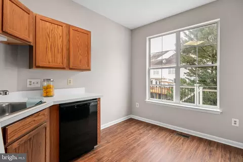 44246 Mossy Brook Sq, Ashburn, VA 20147 photo 23