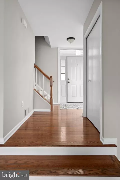 44246 Mossy Brook Sq, Ashburn, VA 20147 photo 8