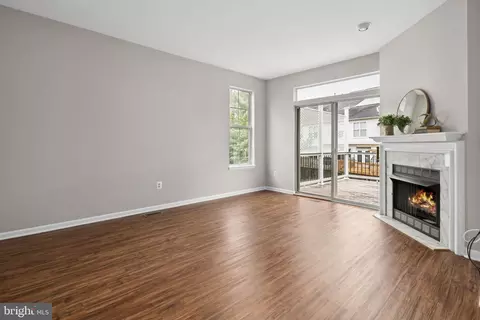 44246 Mossy Brook Sq, Ashburn, VA 20147 photo 10