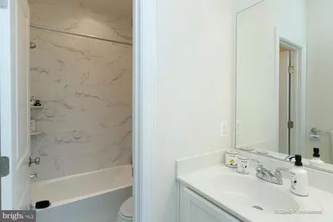 Entry Way - 20434 Codman Dr, Ashburn, VA 20147 photo 17 of 24