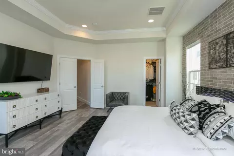 Bedroom - 20434 Codman Dr, Ashburn, VA 20147 photo 8 of 12