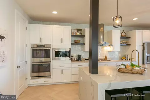Kitchen - 20434 Codman Dr, Ashburn, VA 20147 photo 2 of 4
