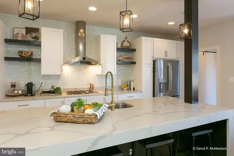 Kitchen - 20434 Codman Dr, Ashburn, VA 20147 photo 4 of 4