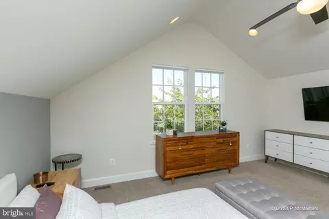 Bedroom - 20434 Codman Dr, Ashburn, VA 20147 photo 4 of 12