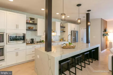 Kitchen - 20434 Codman Dr, Ashburn, VA 20147 photo 3 of 4