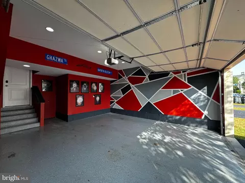 Exterior - 20434 Codman Dr, Ashburn, VA 20147 photo 4 of 15