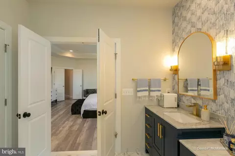 Entry Way - 20434 Codman Dr, Ashburn, VA 20147 photo 10 of 24