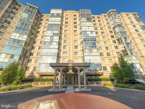 19385 Cypress Ridge Ter #1021, Leesburg, VA 20176