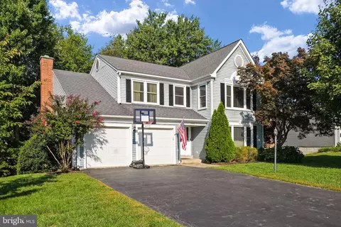 17305 Pickwick Dr, Purcellville, VA 20132
