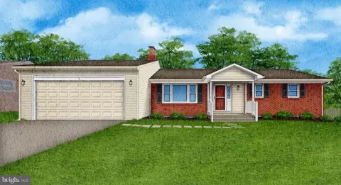 123 S Hughes St, Hamilton, VA 20158