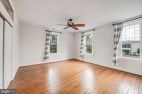 Bedroom - 43792 Grantner Pl, Ashburn, VA 20147 photo 6 of 8