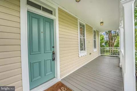 Exterior - 43792 Grantner Pl, Ashburn, VA 20147 photo 5 of 5
