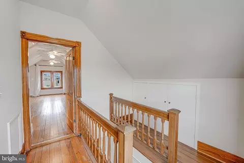 Entry Way - 43792 Grantner Pl, Ashburn, VA 20147 photo 3 of 6