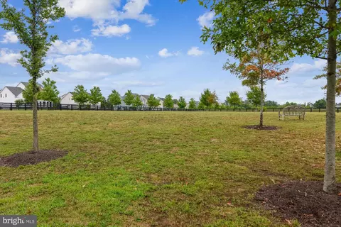 Exterior - 40932 Foxtail Fields Dr, Aldie, VA 20105 photo 19 of 19