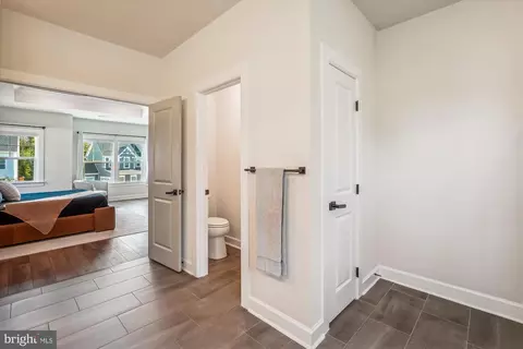 Entry Way - 40932 Foxtail Fields Dr, Aldie, VA 20105 photo 12 of 15