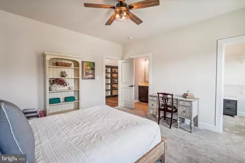 Bedroom - 40932 Foxtail Fields Dr, Aldie, VA 20105 photo 4 of 12