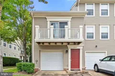 20375 Birchmere Ter #48A, Ashburn, VA 20147