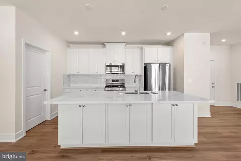 23679 Bolton Crescent Ter #12-204, Ashburn, VA 20148