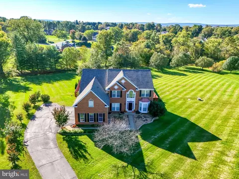 17269 Twinoaks Pl, Hamilton, VA 20158
