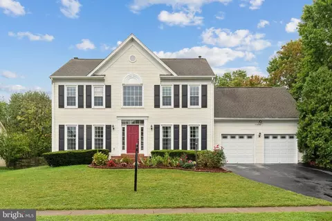 43482 Golden Meadow Cir, Ashburn, VA 20147