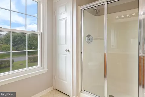 Entry Way - 21076 Gladstone Dr, Sterling, VA 20164 photo 8 of 15