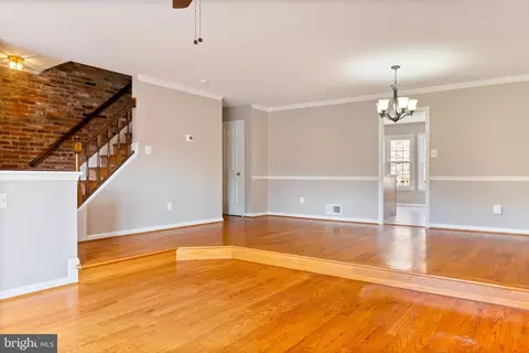 Living - 21076 Gladstone Dr, Sterling, VA 20164 photo 2 of 8