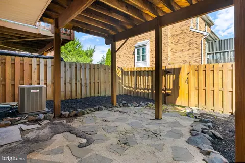 Exterior - 21076 Gladstone Dr, Sterling, VA 20164 photo 7 of 11