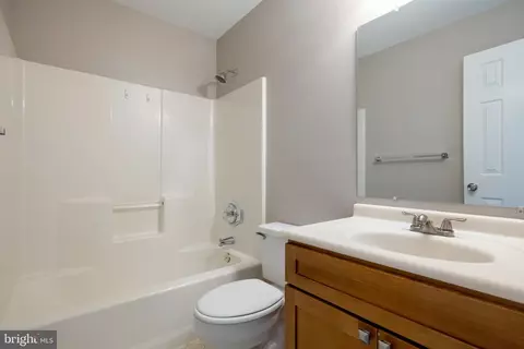 Bath - 21076 Gladstone Dr, Sterling, VA 20164 photo 1 of 8