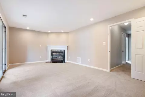 Living - 21076 Gladstone Dr, Sterling, VA 20164 photo 5 of 8