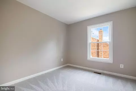 Bedroom - 21076 Gladstone Dr, Sterling, VA 20164 photo 1 of 6