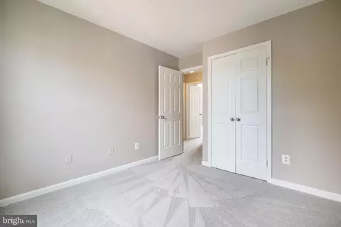 Bedroom - 21076 Gladstone Dr, Sterling, VA 20164 photo 2 of 6