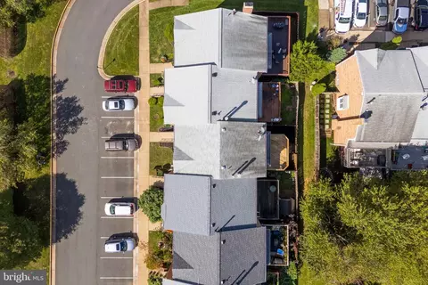 View/Area - 21076 Gladstone Dr, Sterling, VA 20164 photo 4 of 4
