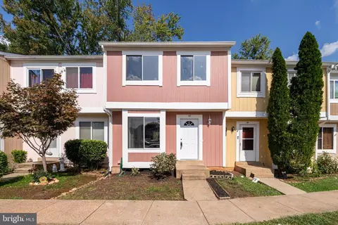 52 Sugarland Square Ct, Sterling, VA 20164