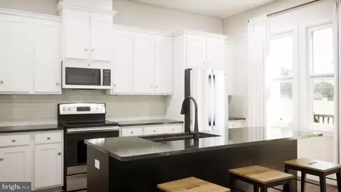 41907 Hogan Forest Ter, Aldie, VA 20105