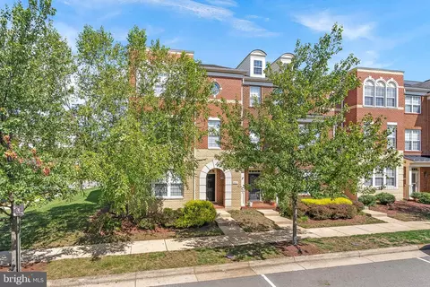 19404 Front St, Leesburg, VA 20176