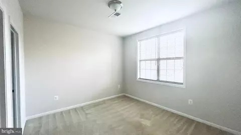 22599 Willington Sq, Ashburn, VA 20148 photo 10