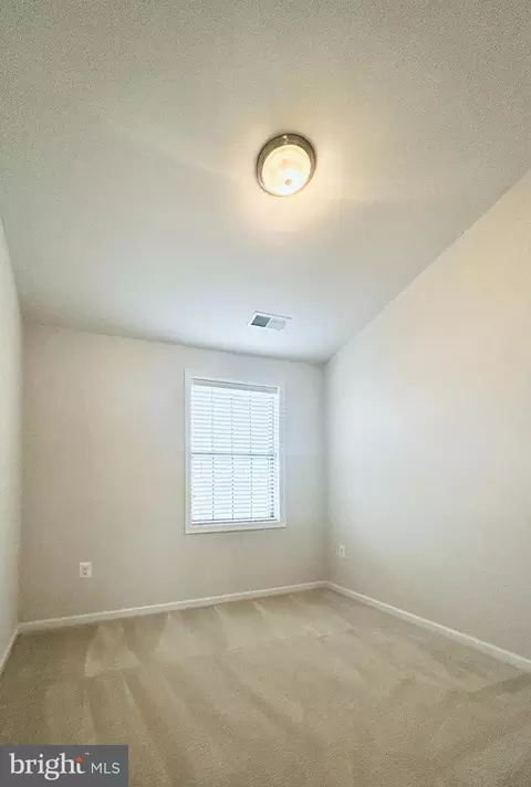 22599 Willington Sq, Ashburn, VA 20148 photo 13
