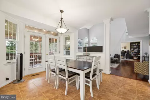 Dining - 25808 Flintonbridge Dr, Chantilly, VA 20152 photo 3 of 3