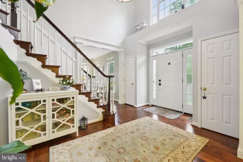 Entry Way - 25808 Flintonbridge Dr, Chantilly, VA 20152 photo 2 of 18