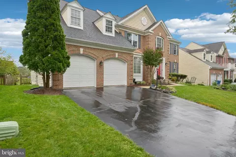 Exterior - 25808 Flintonbridge Dr, Chantilly, VA 20152 photo 6 of 20