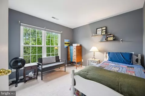 Bedroom - 25808 Flintonbridge Dr, Chantilly, VA 20152 photo 1 of 10