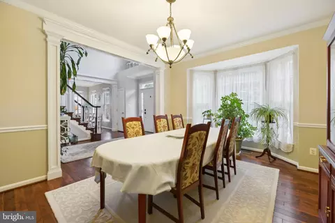 Dining - 25808 Flintonbridge Dr, Chantilly, VA 20152 photo 2 of 3