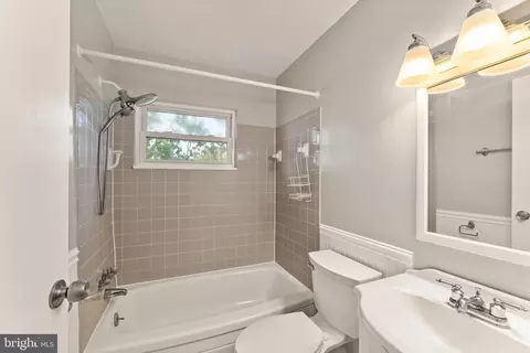 Bath - 103 N Emory Dr, Sterling, VA 20164 photo 1 of 1