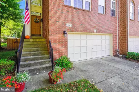 46127 Geneva Ter, Sterling, VA 20165 photo 3