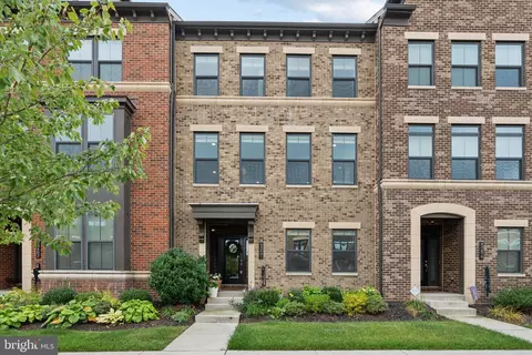 43481 Charitable St, Ashburn, VA 20148