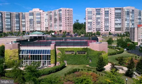 19355 Cypress Ridge Ter #1111, Leesburg, VA 20176